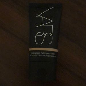 tinted moisturizer